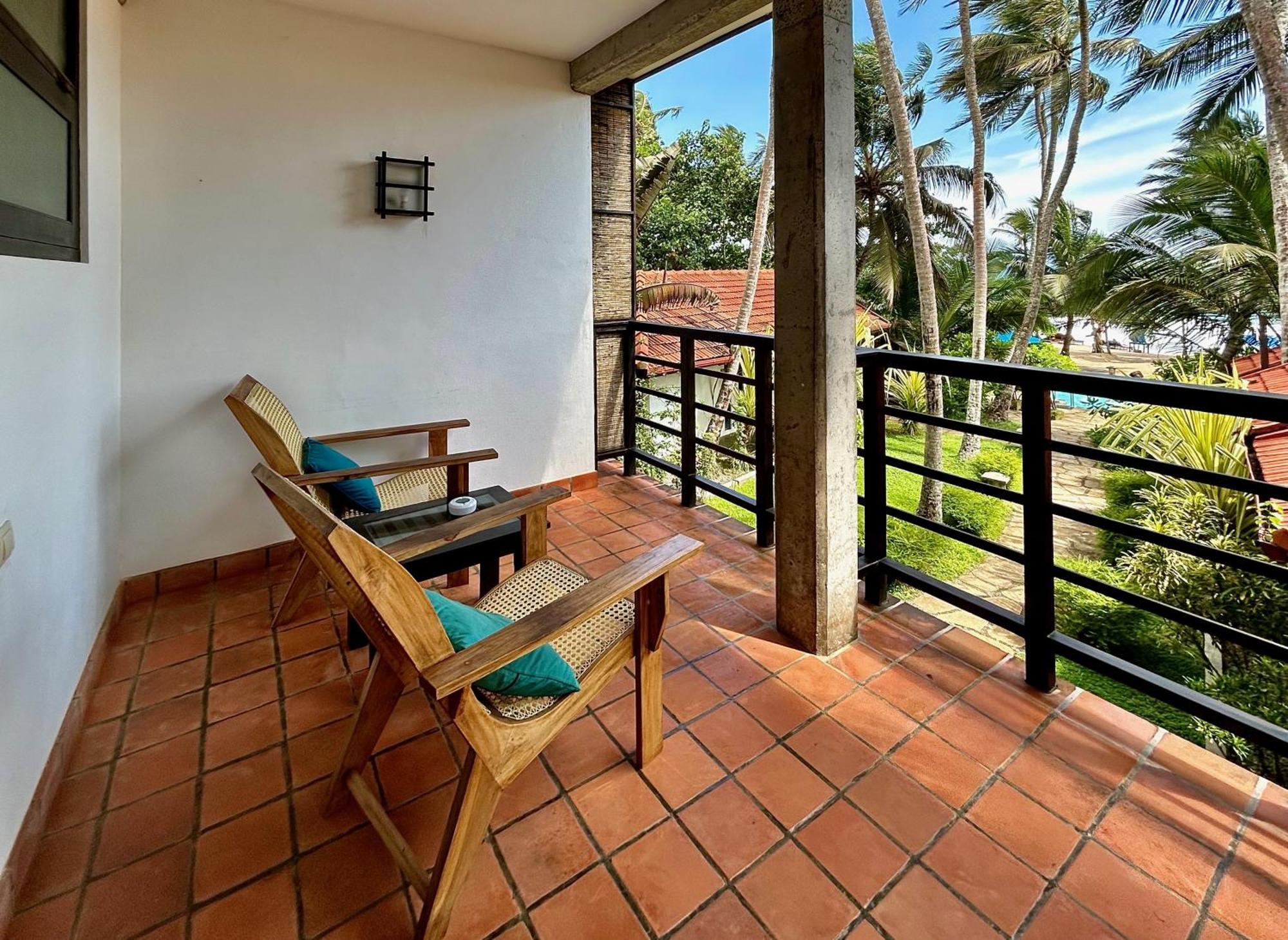 Seven Turtles Hotel Tangalle Exterior foto